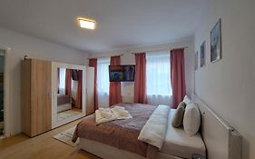 Free Private Parking In The Center - Deliamo 3- Studio